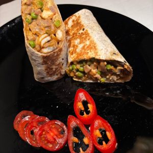 Буріто зі свининою та куркою